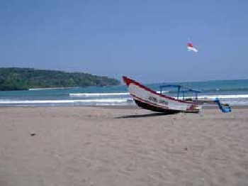 Objek Wisata Pantai Pangandaran Aman dan Terekendali