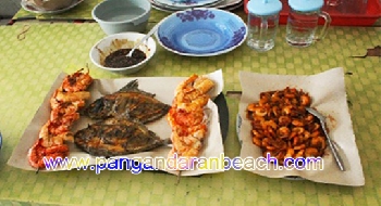 Berburu Kuliner Seafood Di Pantai Bojong Salawe Parigi - Pangandaran
