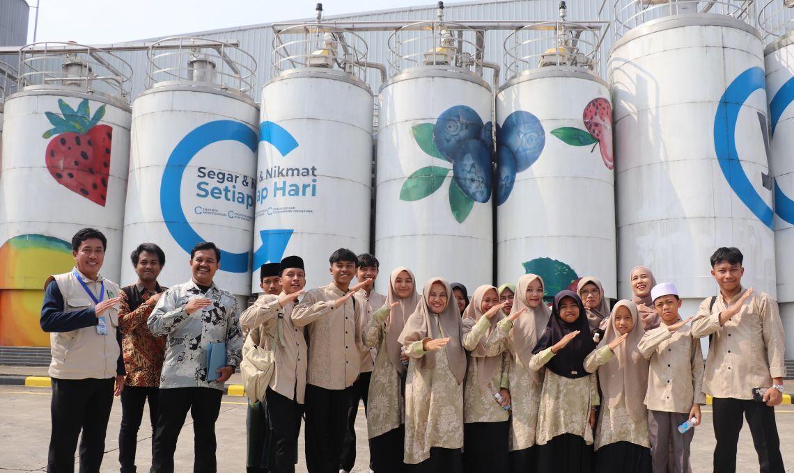Peserta MTQ Jawa Barat Diajak Ke Wisata Industri Di Bekasi.